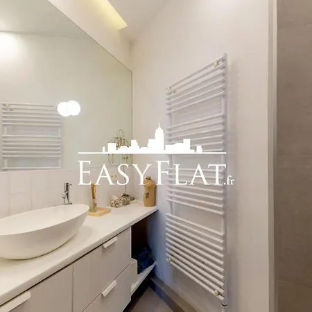 Beautiful Duplex With Terrace And Eiffel Tower View, 16, By Easyflat Appartamento Parigi
