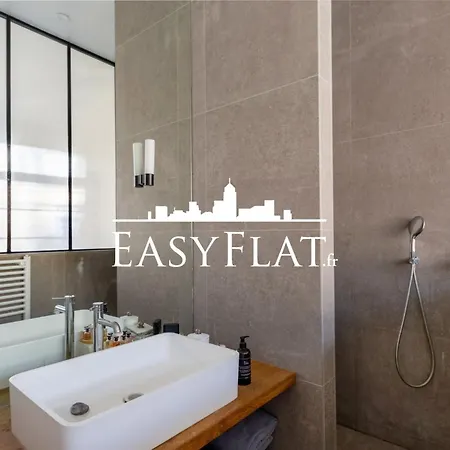 Beautiful Duplex With Terrace And Eiffel Tower View, 16, By Easyflat Appartamento *